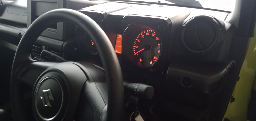products/Automobiles/Jimny/USP/cluster.jpg